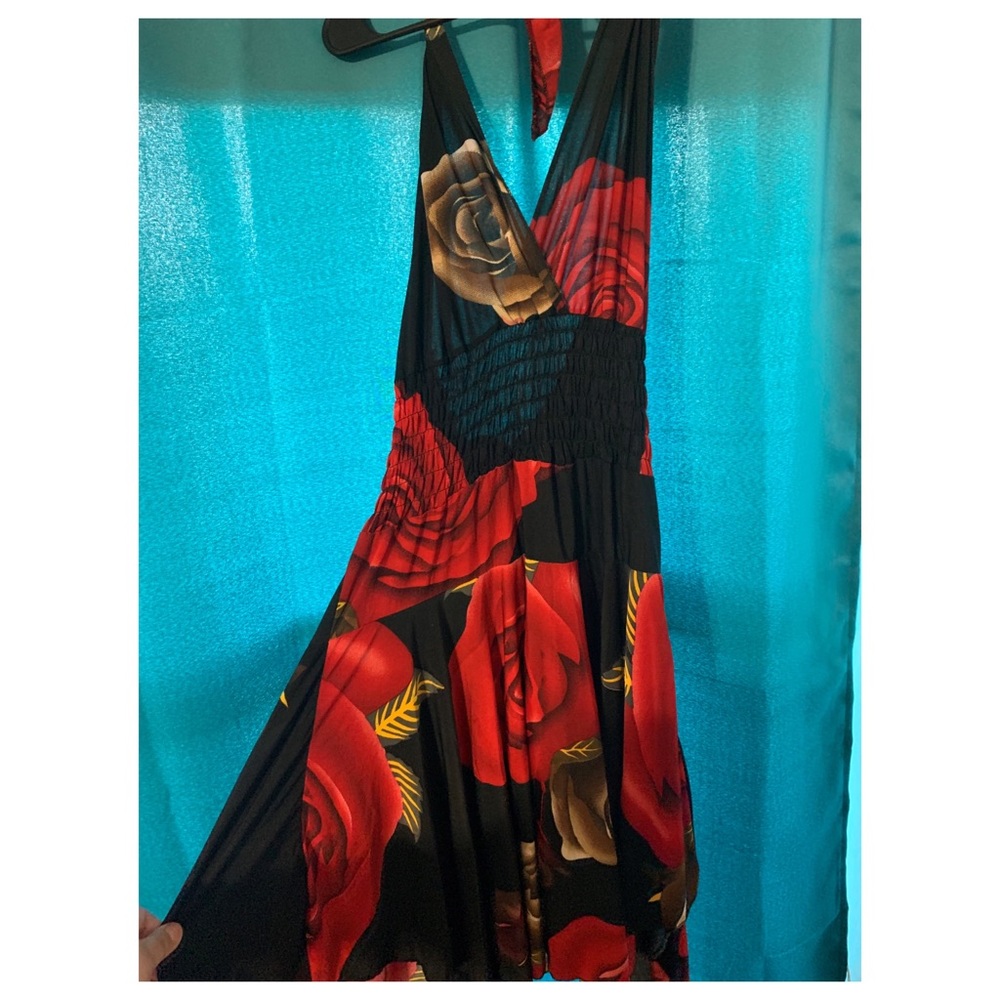 Flowy flaminco style dress with roses